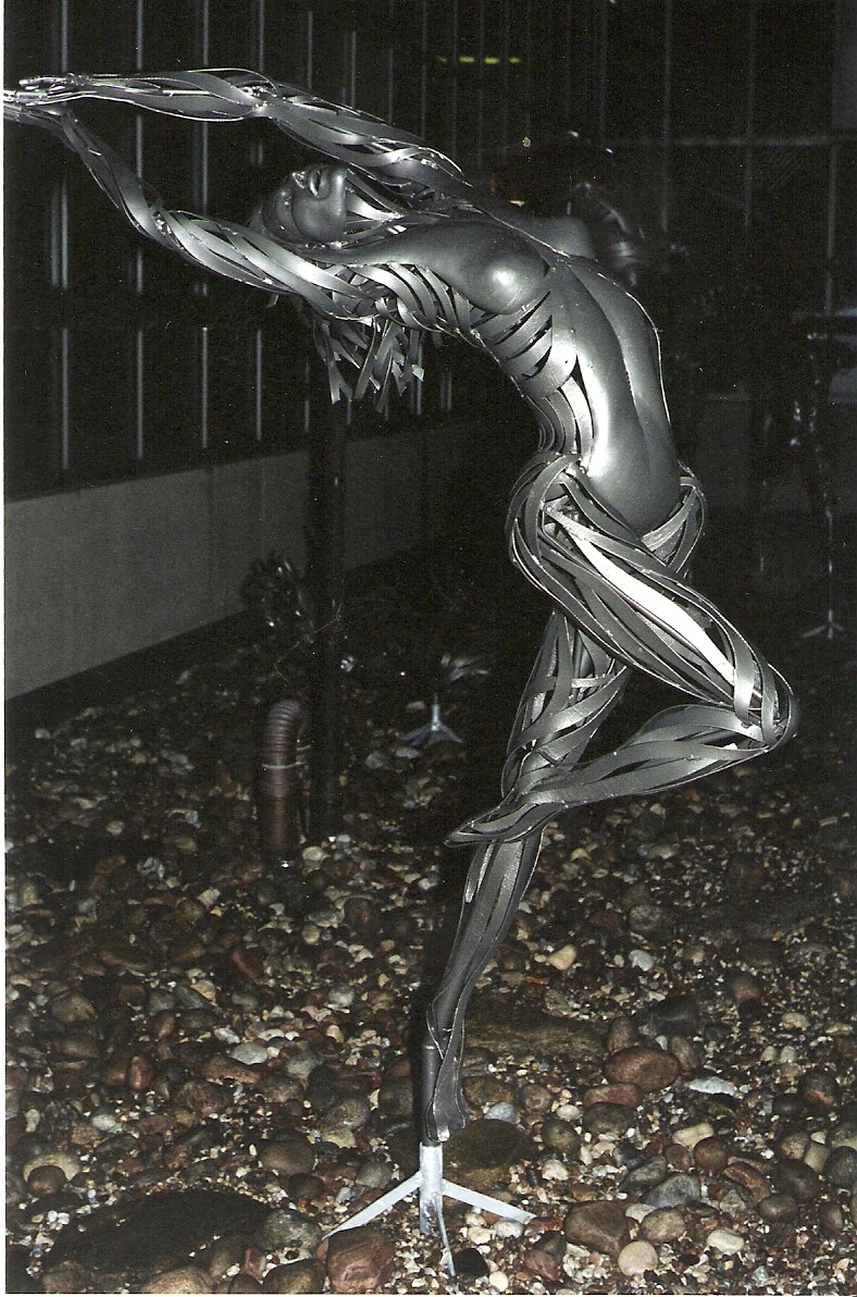 Metal sculpture by Richard Van Heuvelen