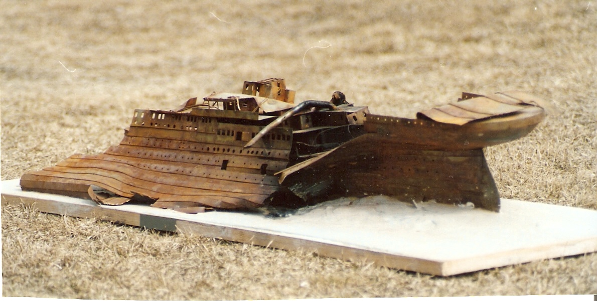 Metal sculpture by Richard Van Heuvelen